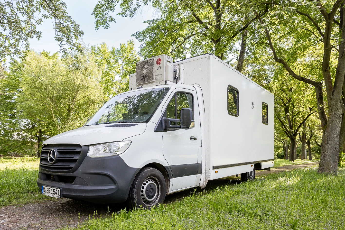 Doppelkabine Solar autark 1538 für Filmproduktion