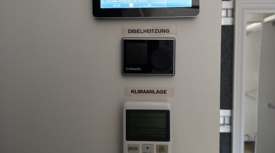 Solar autarkes Kostümfahrzeug für nachhaltige Filmproduktionen