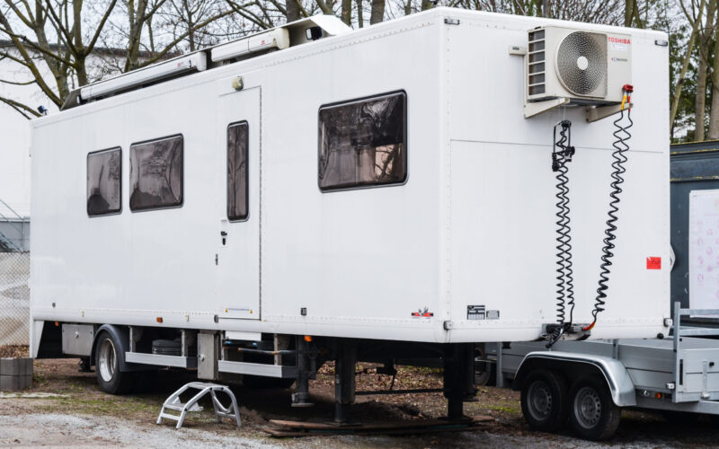 XXL Crewfahrzeug für Filmteams mit viel Platz für Aufenthalt und Organisation